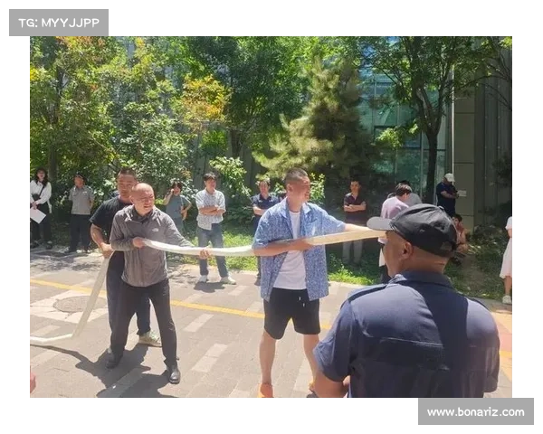 北京西山开展山地救援演练 提升体育组织应急响应与应急处置能力 北京西山开展山地救援演练 提升体育组织应急响应与应急处置能力